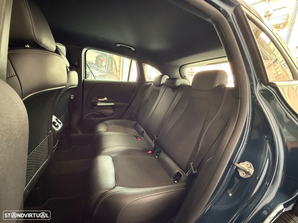 Mercedes-Benz GLA 180 d 8G-DCT Progressive - 11