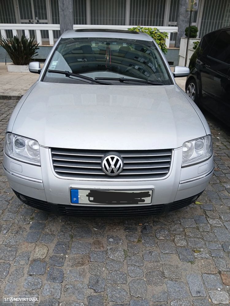 VW Passat 1.9 TDi Highline - 1