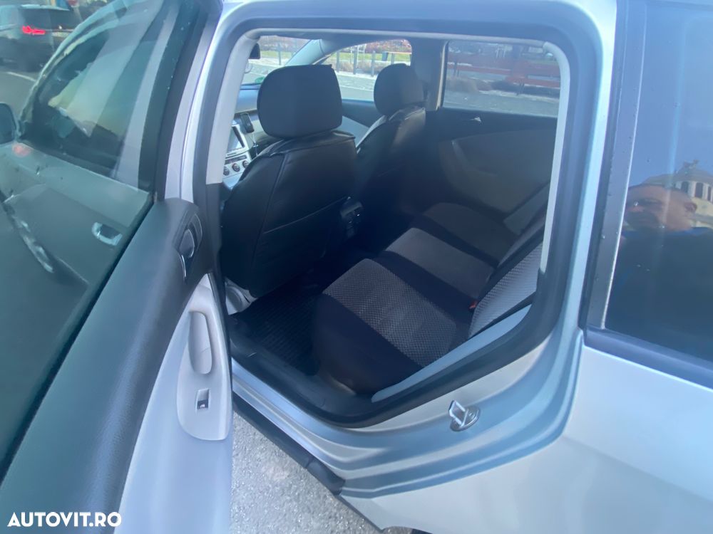 Volkswagen Passat 2.0 TDI Highline - 11