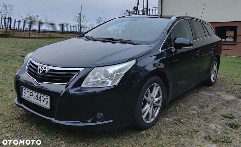 Toyota Avensis 2.0 D-4D Luna - 1