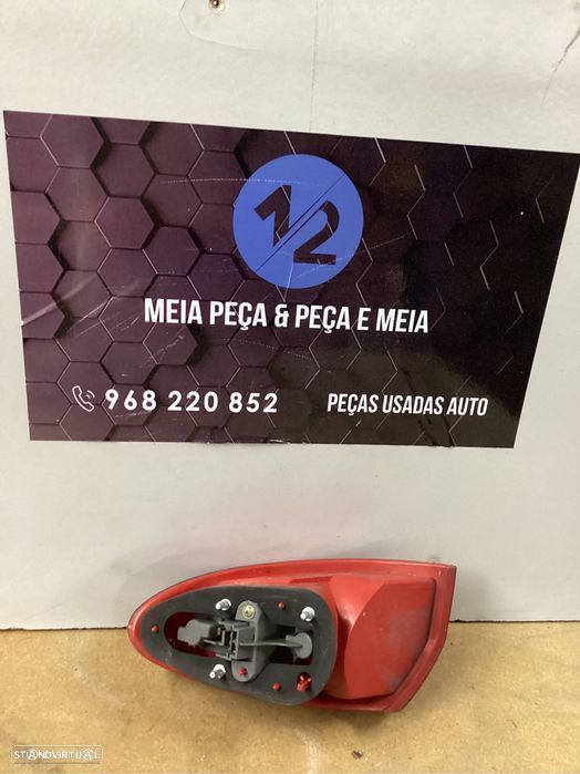 Farolim traseiro esquerdo alfa romeo 147 - 1