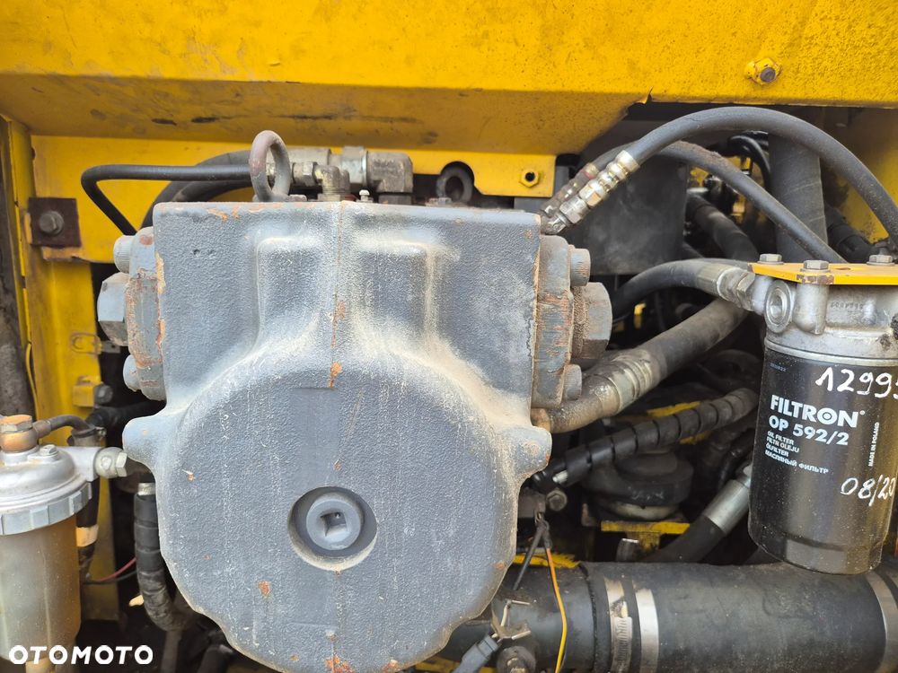 Komatsu pc210lc - 18