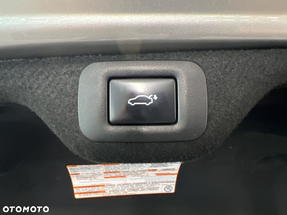 Lexus ES 300h Omotenashi - 36