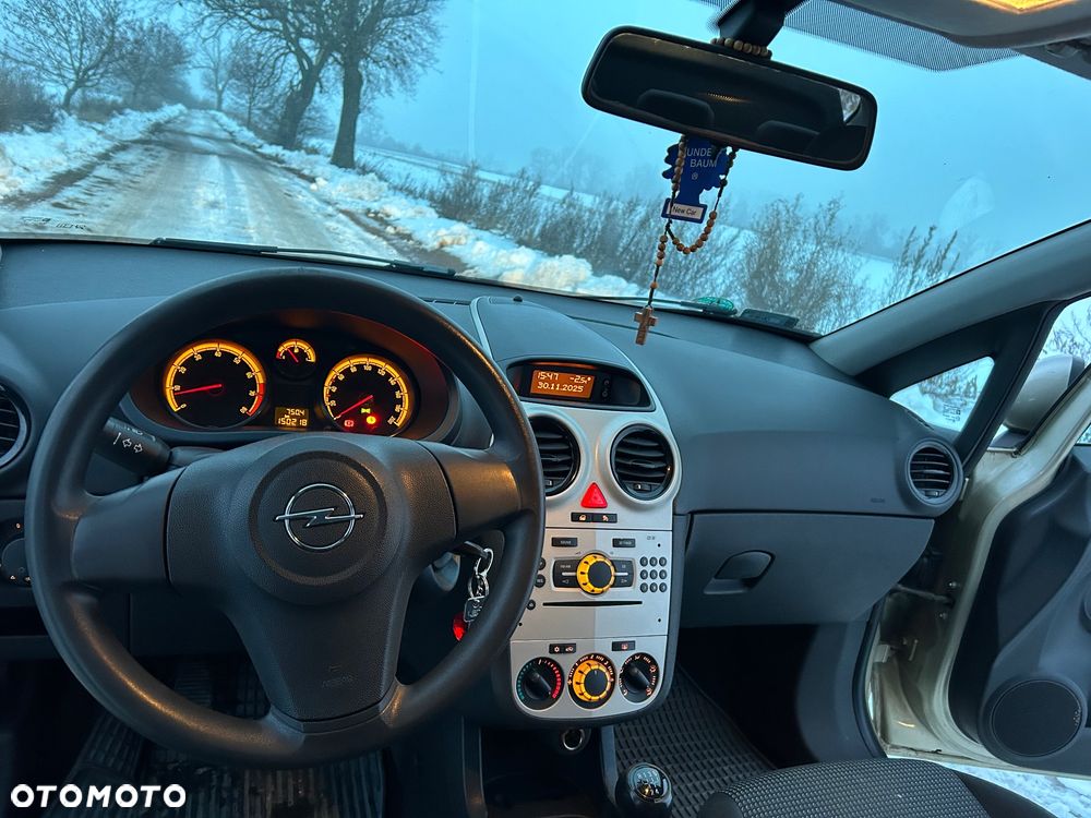 Opel Corsa 1.2 16V Cosmo - 12