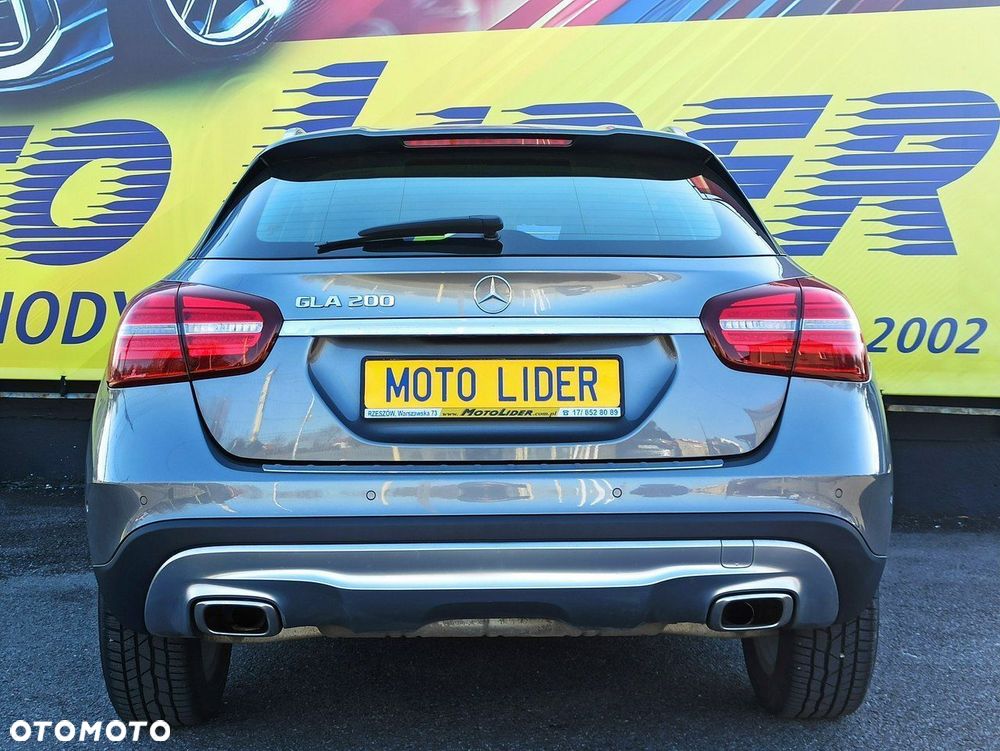 Mercedes-Benz GLA - 5