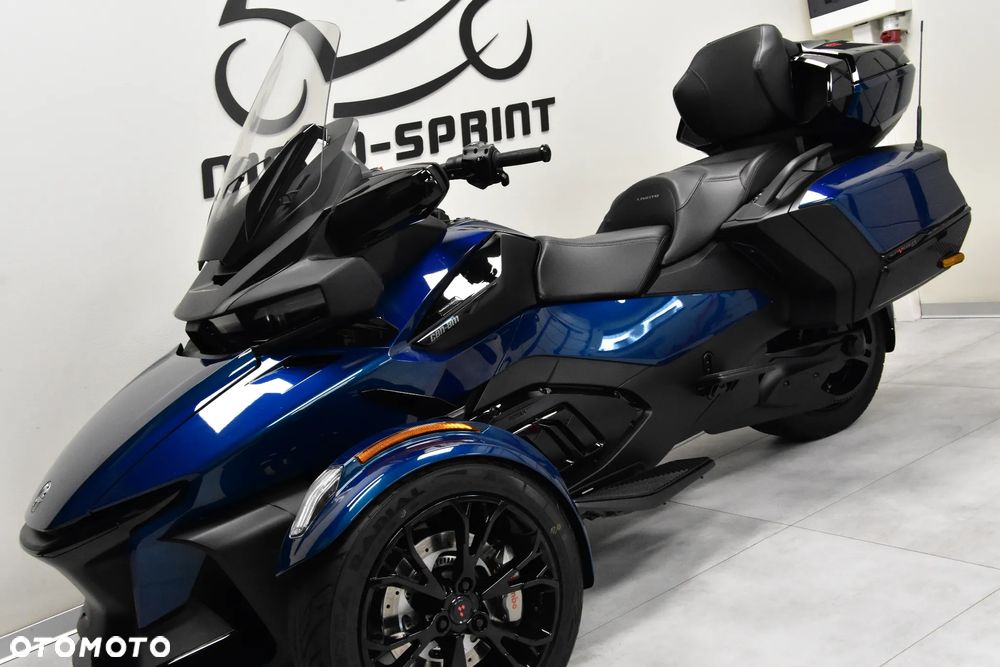 Can-Am Spyder - 12