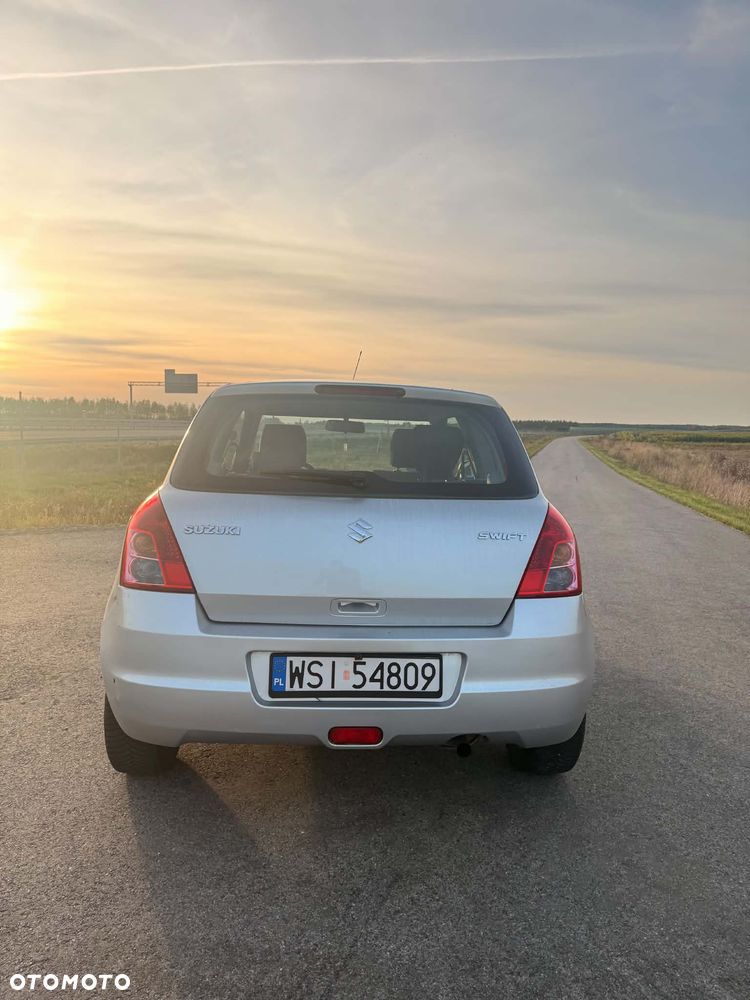 Suzuki Swift - 5