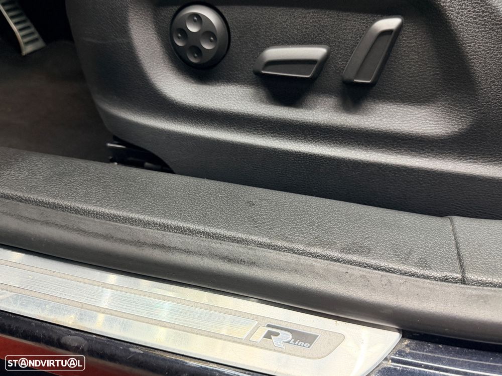 VW Tiguan 2.0 TDI DPF BlueMotion Exclusive - 27