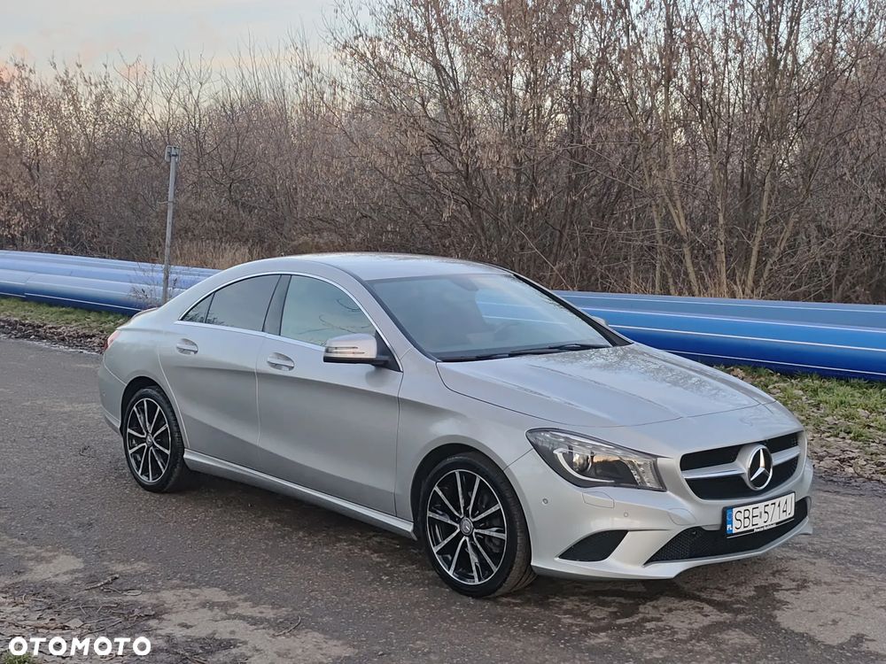 Mercedes-Benz CLA 180 UrbanStyle Edition - 3