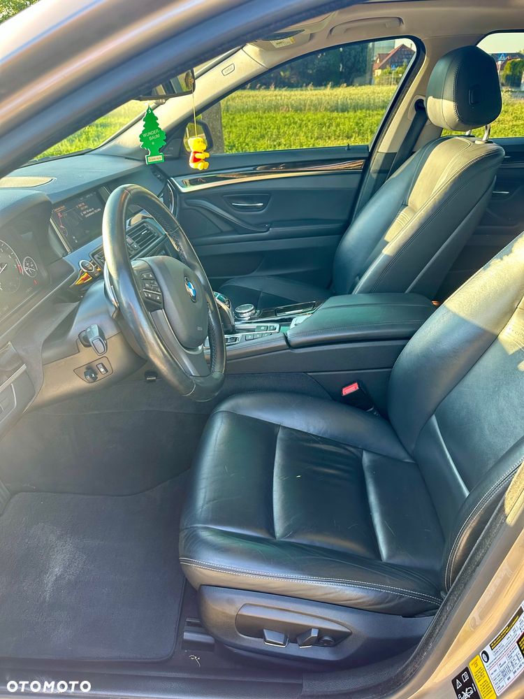 BMW Seria 5 535i xDrive Luxury Line - 12