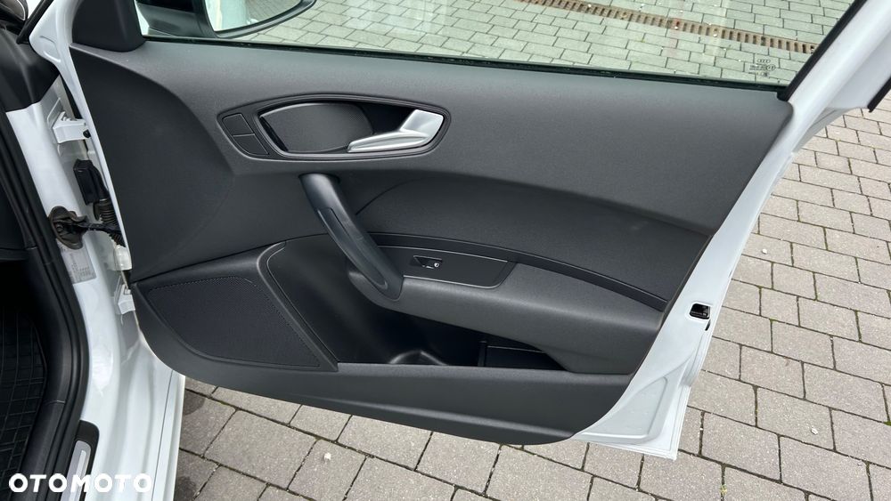 Audi A1 Sportback 1.2 TFSI S line Sportpaket - 31