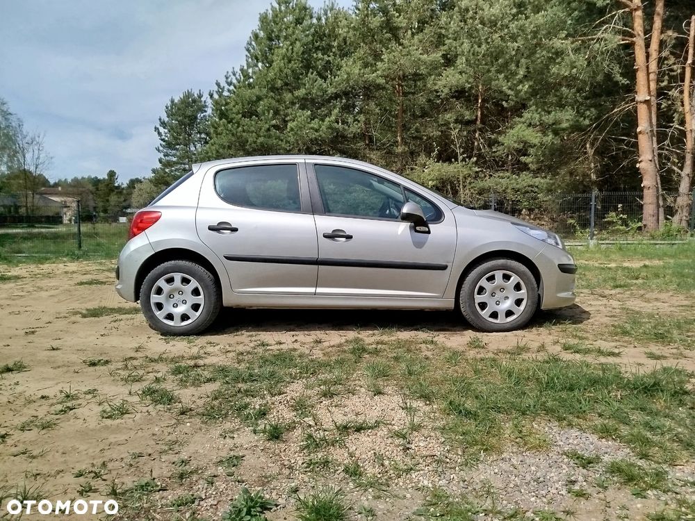 Peugeot 207 1.4 16V Trendy - 6