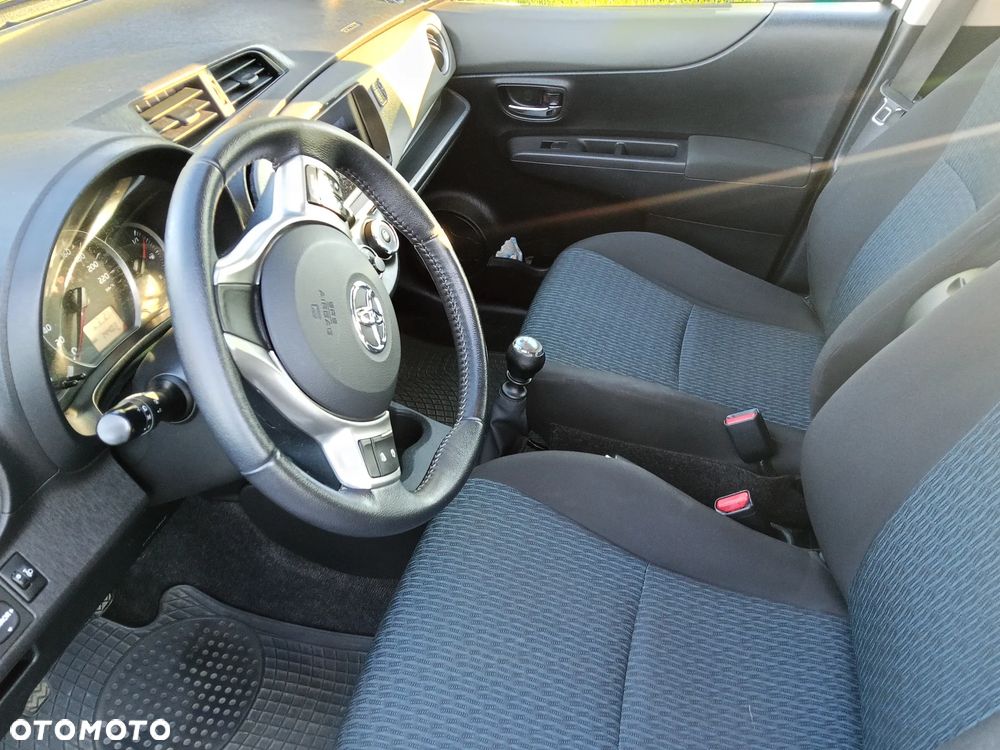 Toyota Yaris - 2