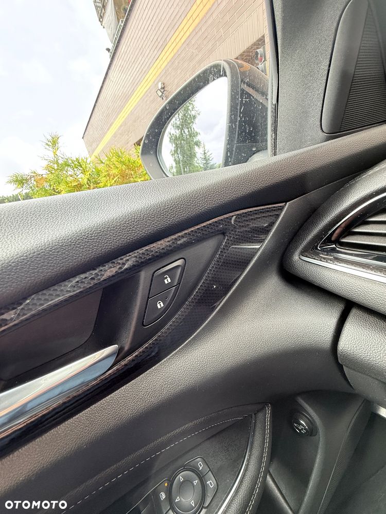 Opel Insignia - 17