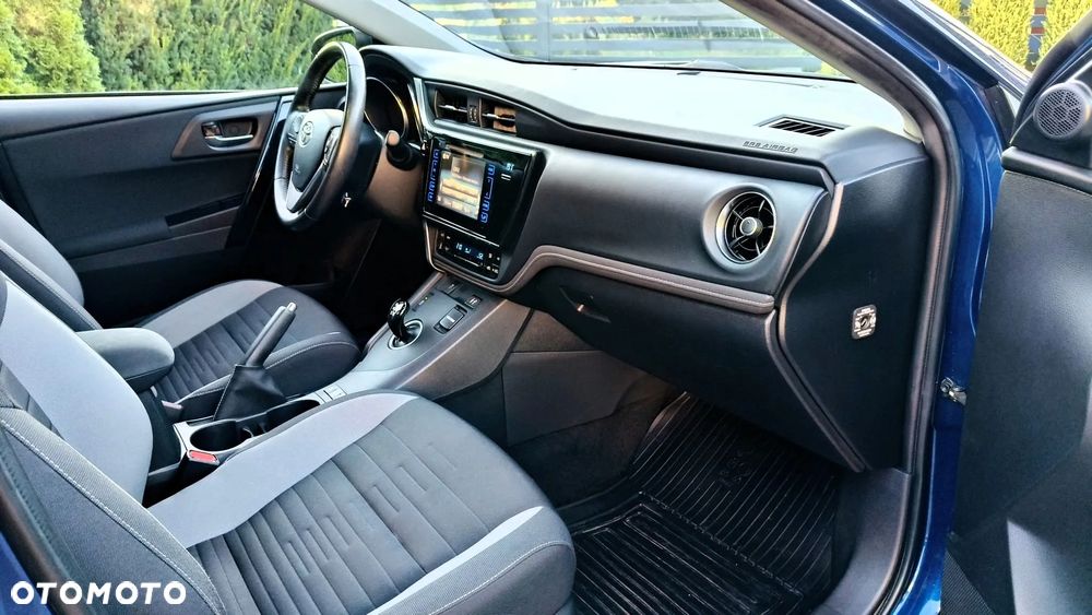 Toyota Auris 1.8 HSD Prestige - 17
