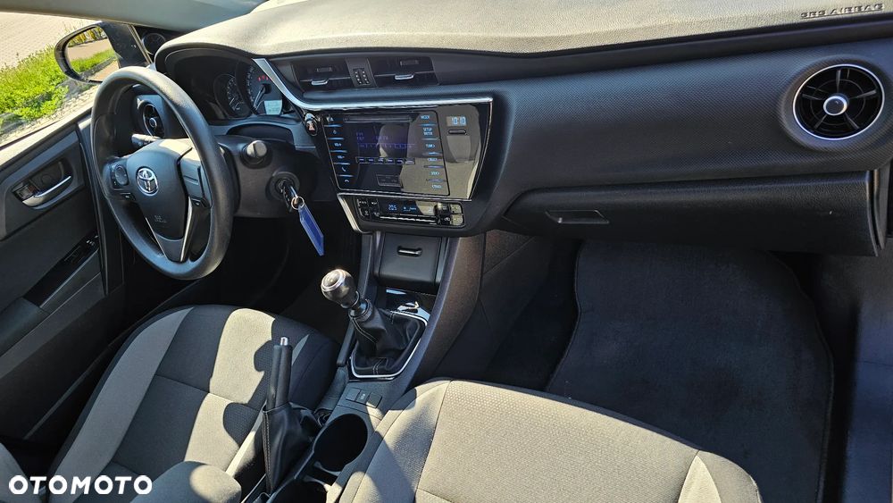 Toyota Auris 1.33 VVT-i Active - 23