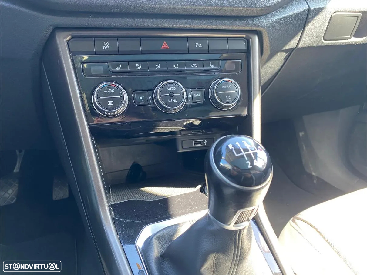 VW T-Roc 1.0 TSI OPF UNITED - 27