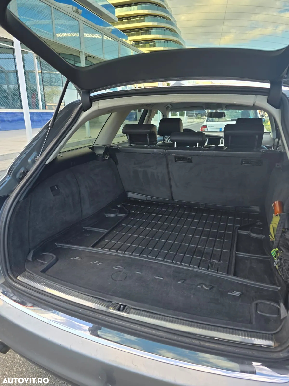 Audi A6 2.0 TDI DPF Multitronic Avant - 27
