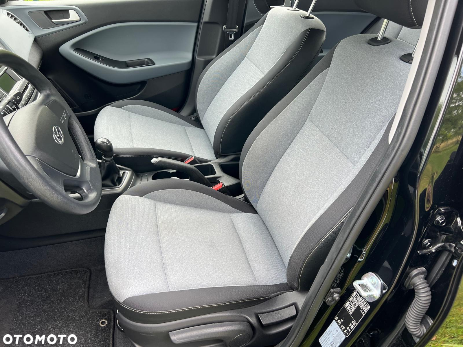 Hyundai i20 1.2 - 8