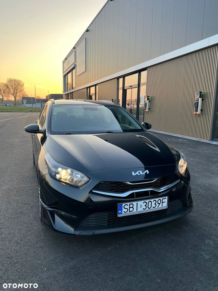 Kia Ceed 1.6 CRDi mHEV M - 2