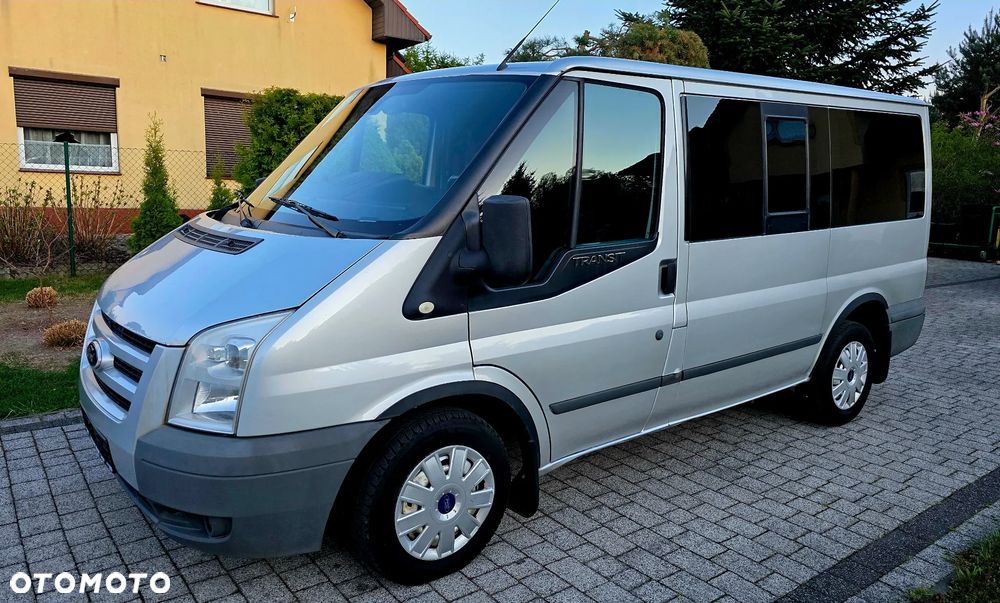 Ford Transit - 1