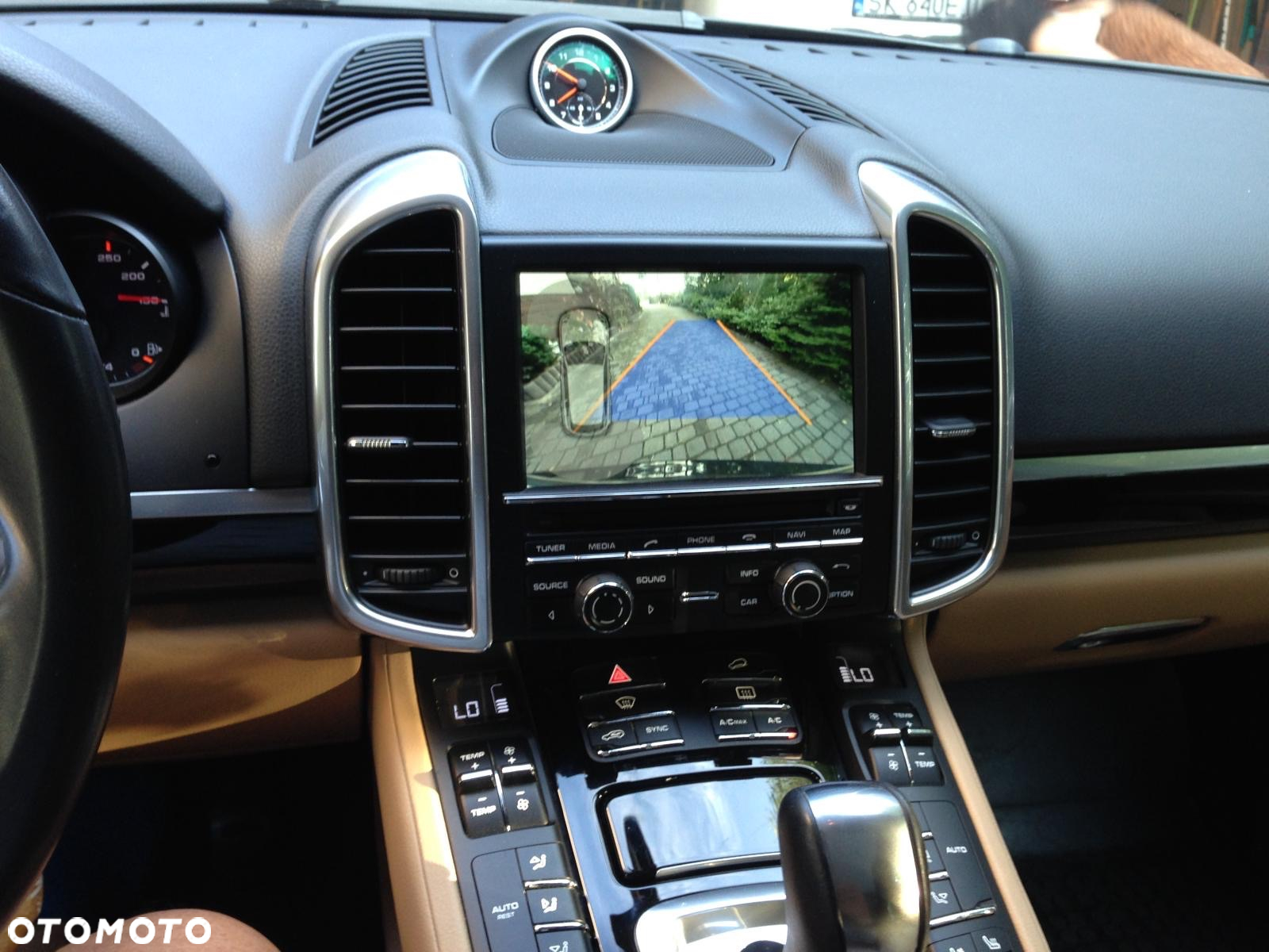 Porsche Cayenne - 6