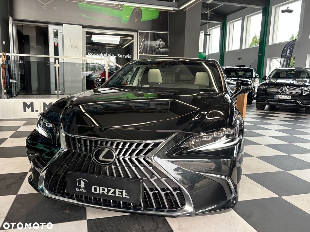 Lexus ES - 7