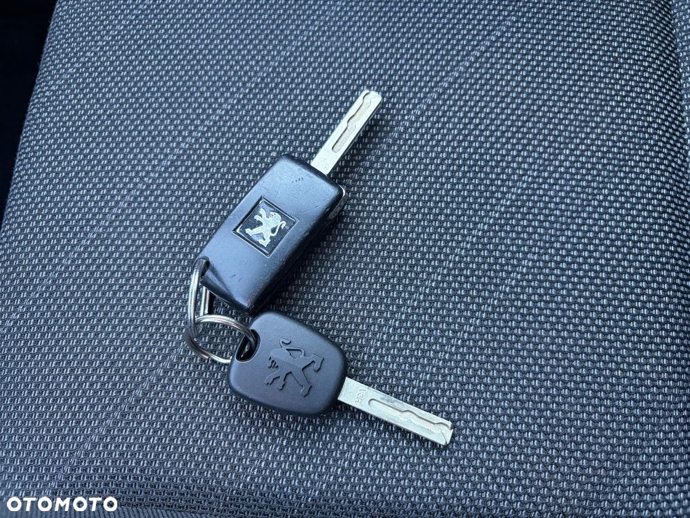 Peugeot 207 95 VTi Urban Style - 33