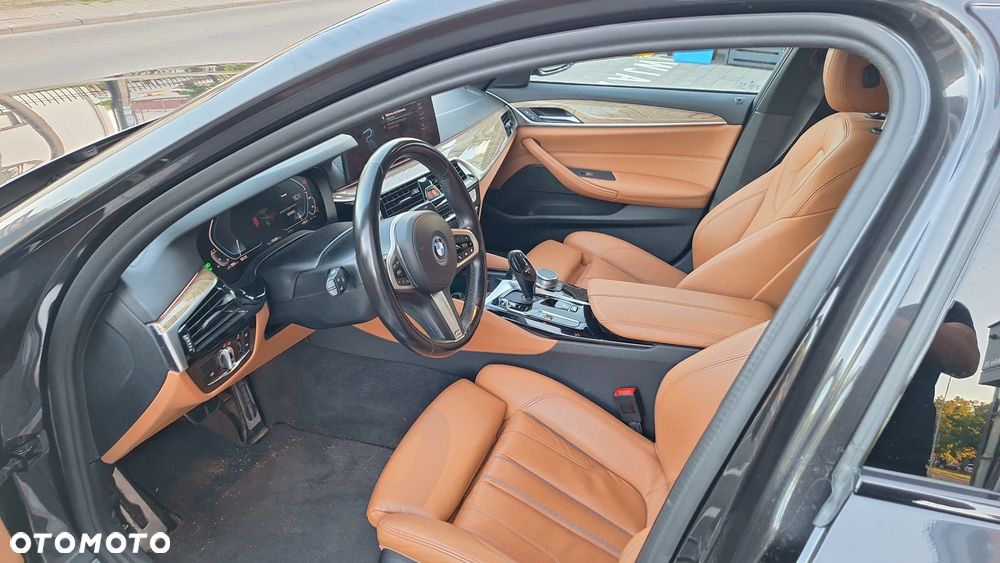 BMW Seria 5 520e M Sport sport - 16