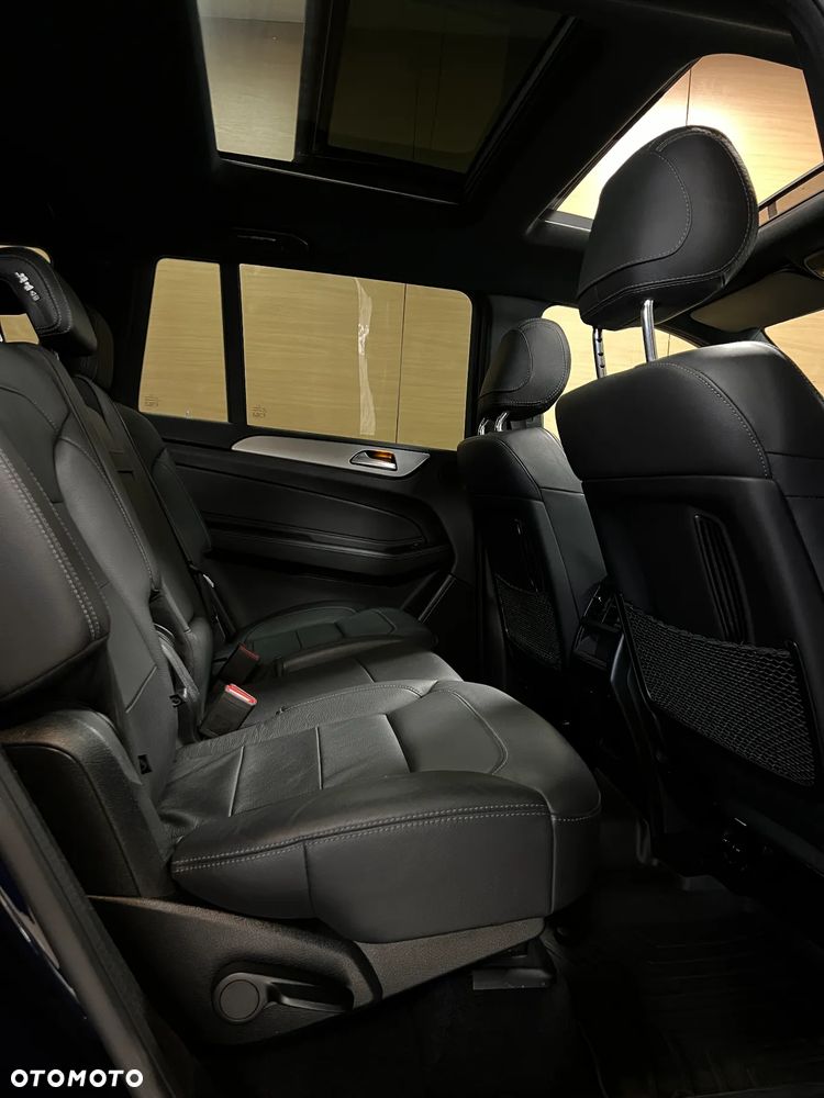 Mercedes-Benz GLS - 11