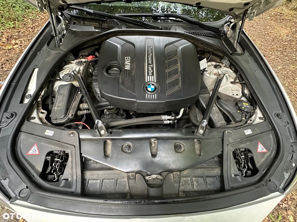 BMW Seria 5 525d Touring Luxury Line - 18