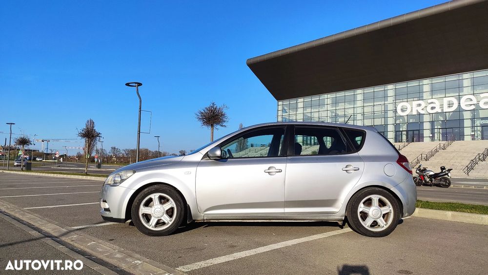 Kia Ceed 1.6 CRDi 90 Spirit - 3