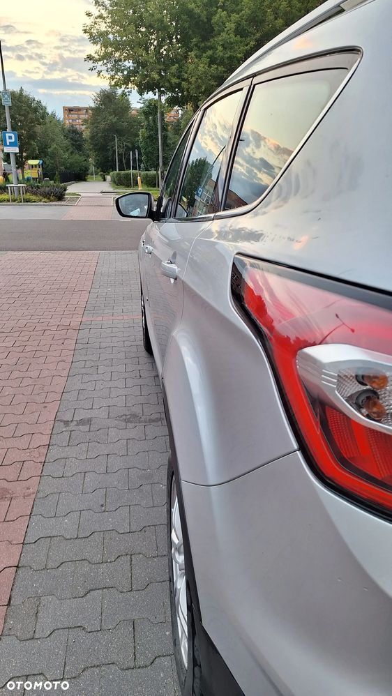 Ford Kuga 2.0 TDCi FWD Titanium - 8