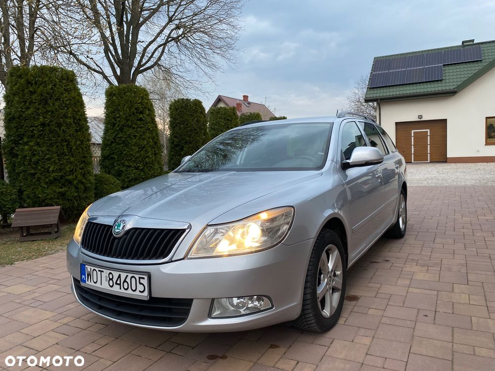 Skoda Octavia 2.0 TDI Ambiente DSG - 6