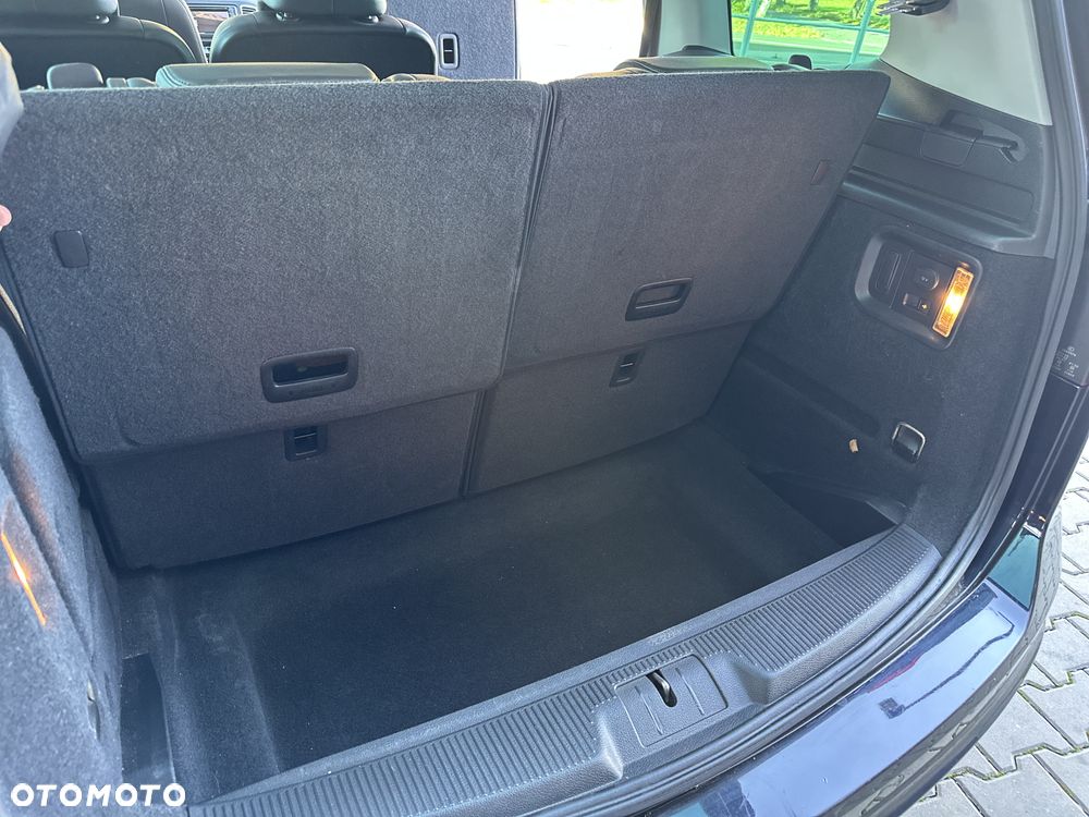 Volkswagen Sharan 2.0 TDI 4MOTION Highline - 37