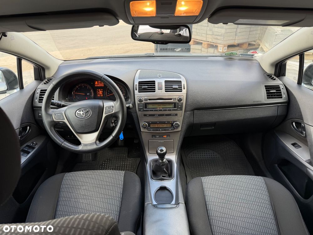 Toyota Avensis 2.0 D-4D Sol - 8