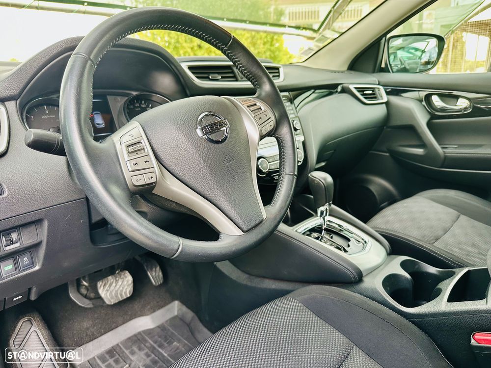 Nissan Qashqai 1.6 dCi N-Connecta RS Xtronic - 19
