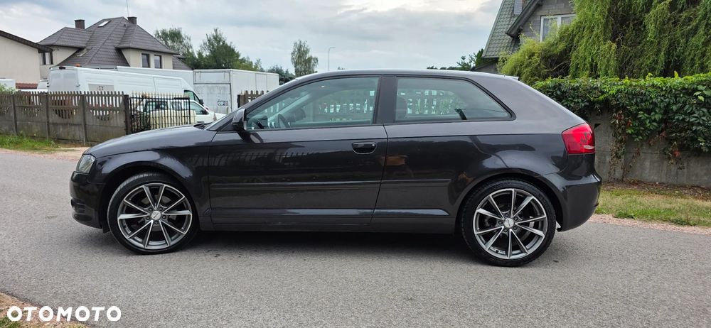 Audi A3 3-drzwiowe 1.6 TDI DPF Ambition - 12