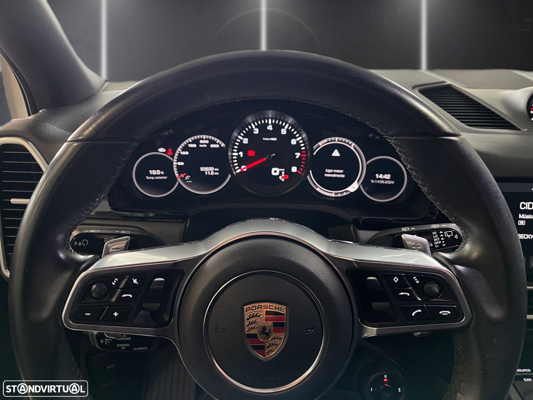 Porsche Cayenne Platinum Edition - 18
