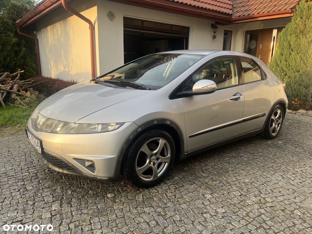 Honda Civic 1.8 Comfort - 3