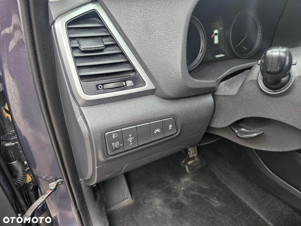 Hyundai Tucson blue 1.7 CRDi 2WD Advantage - 17