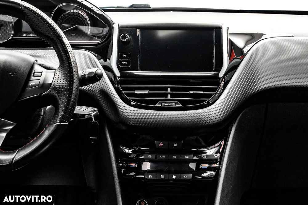 Peugeot 2008 1.2 PureTech Turbo EAT6 S&S GT-Line - 18
