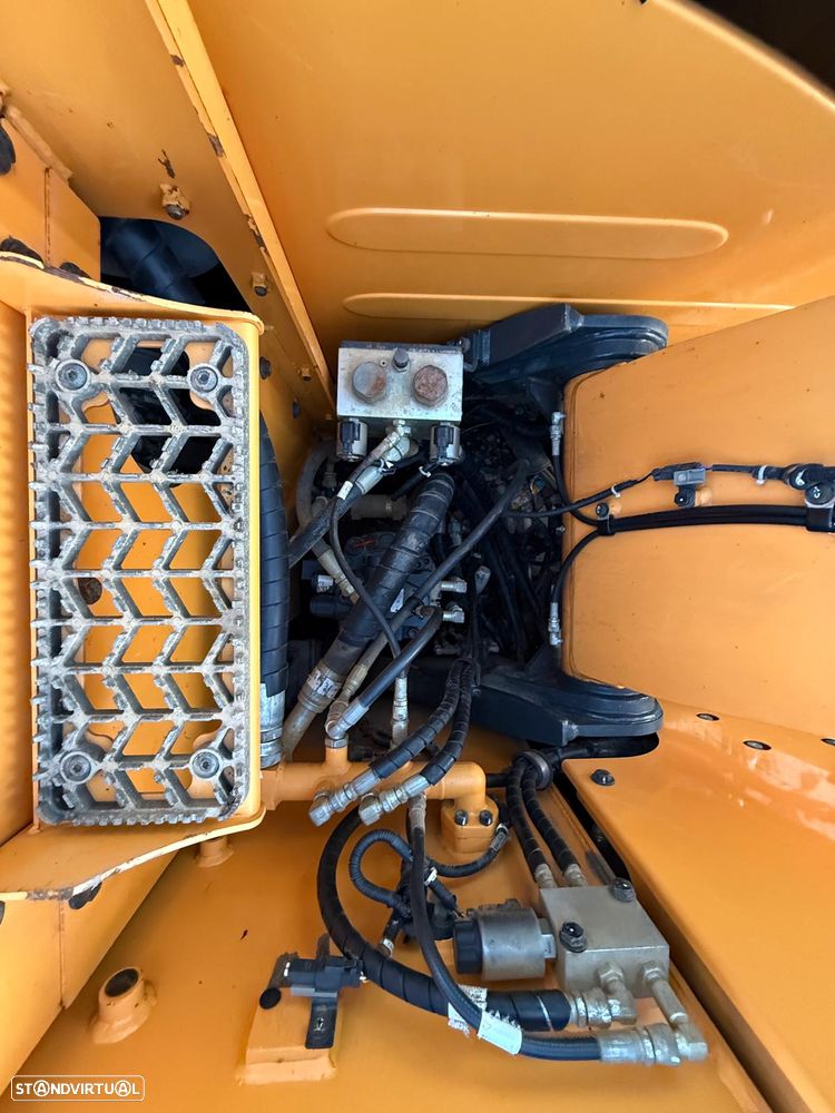 Hyundai HX130 LCR - 14