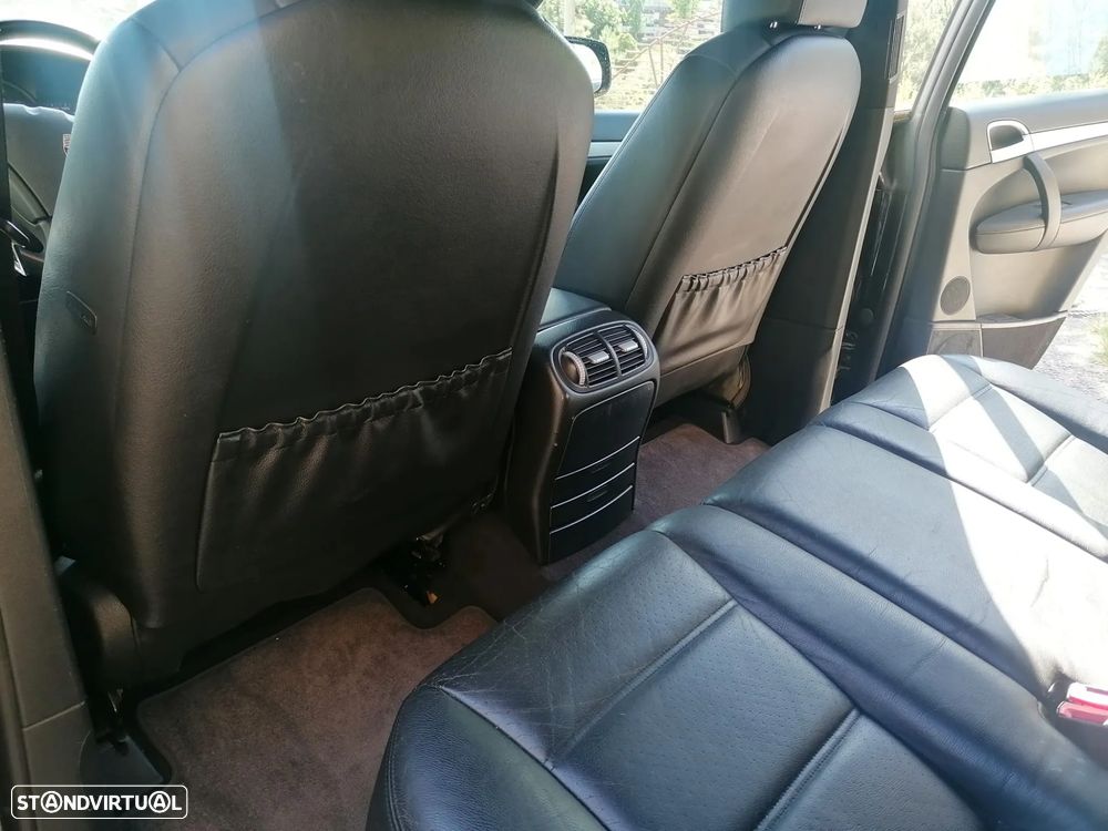 Porsche Cayenne Tiptronic - 14