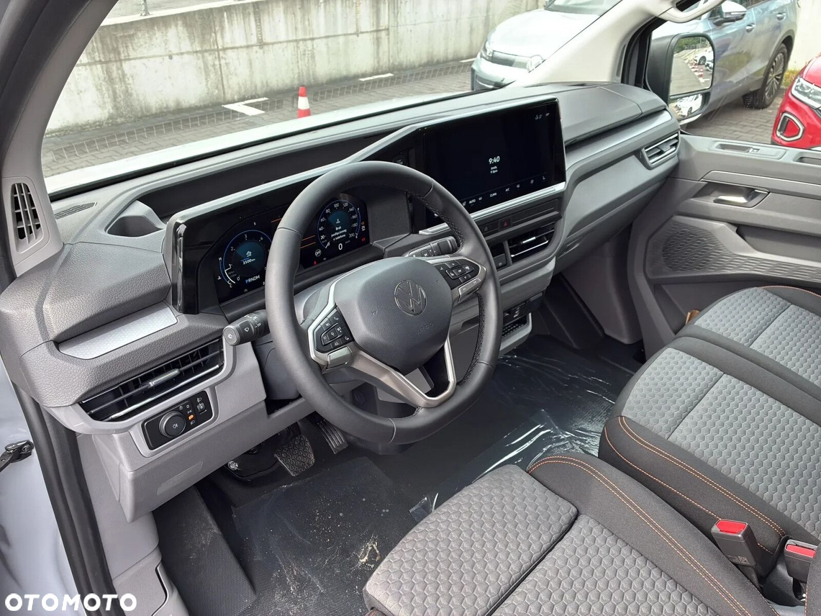 Volkswagen Transporter T7 PanAmericana/Furgon (L2) AUTOMAT, 2.0 TDI 150KM, r.o. 3500 mm - 14