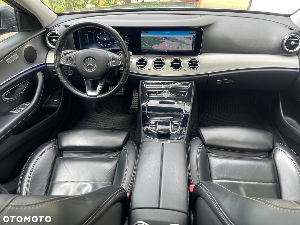 Mercedes-Benz Klasa E 220 d 4Matic 9G-TRONIC Sportstyle Edition - 17