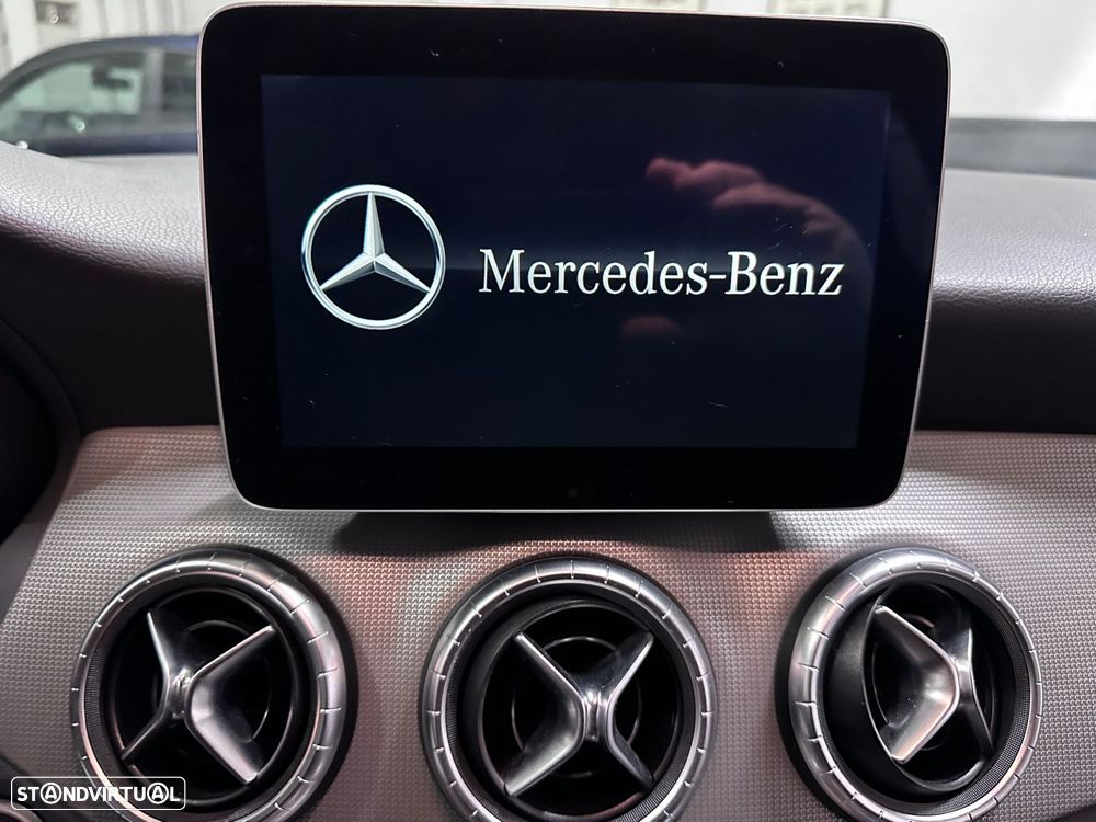 Mercedes-Benz CLA 180 d Shooting Brake Urban - 14