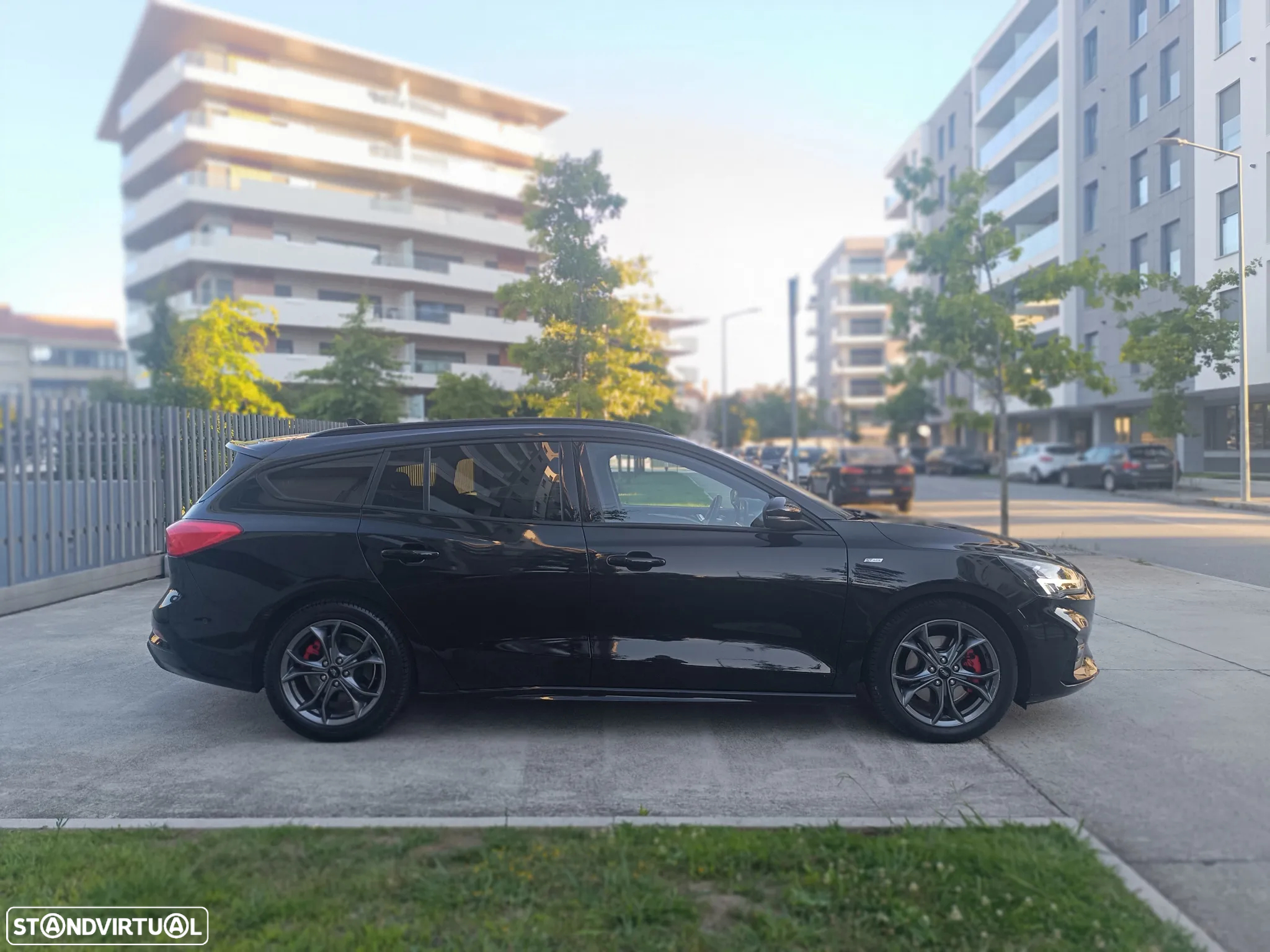 Ford Focus SW 1.0 EcoBoost MHEV ST-Line X - 10