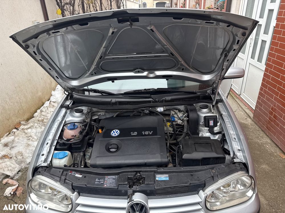 Volkswagen Golf 1.6 Comfortline - 5