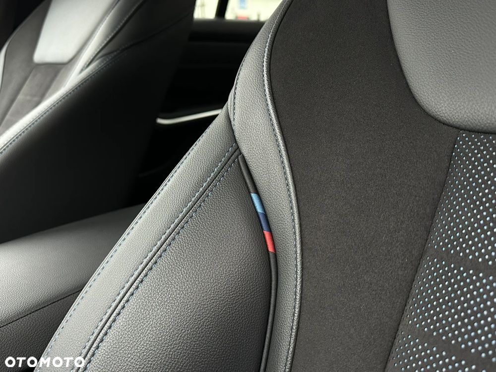 BMW Seria 3 320i xDrive M Sport - 23